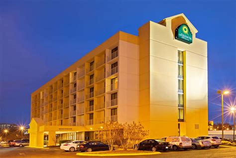 cheap hotels la quinta